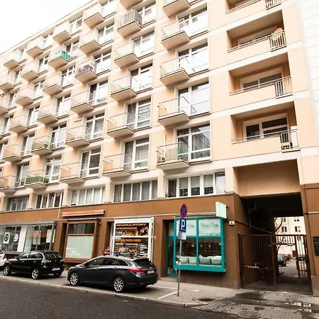Korneysquare Centre * Варшава